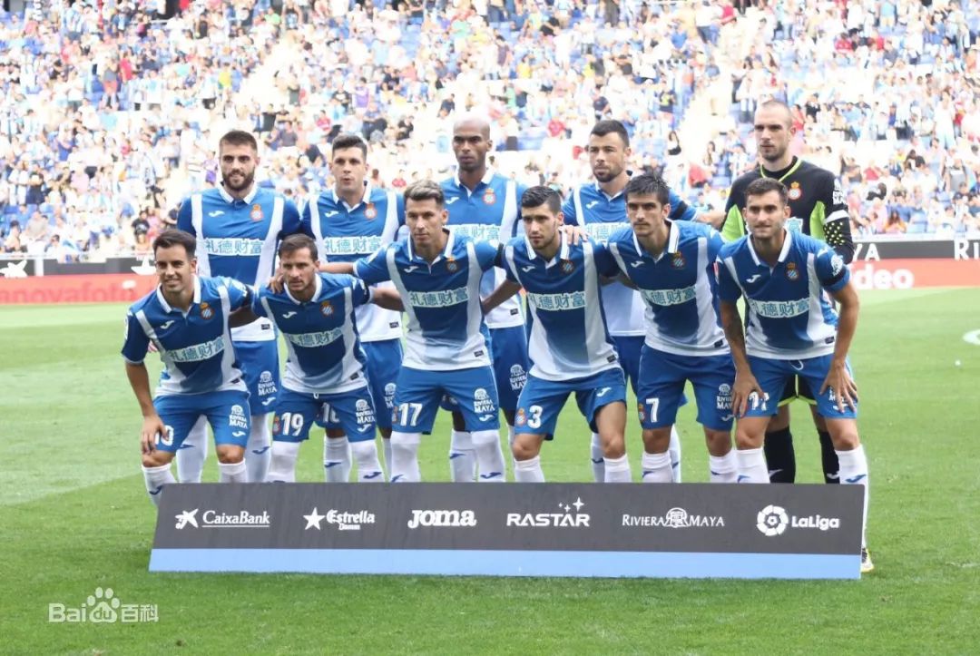 中展现出极 中展现出极